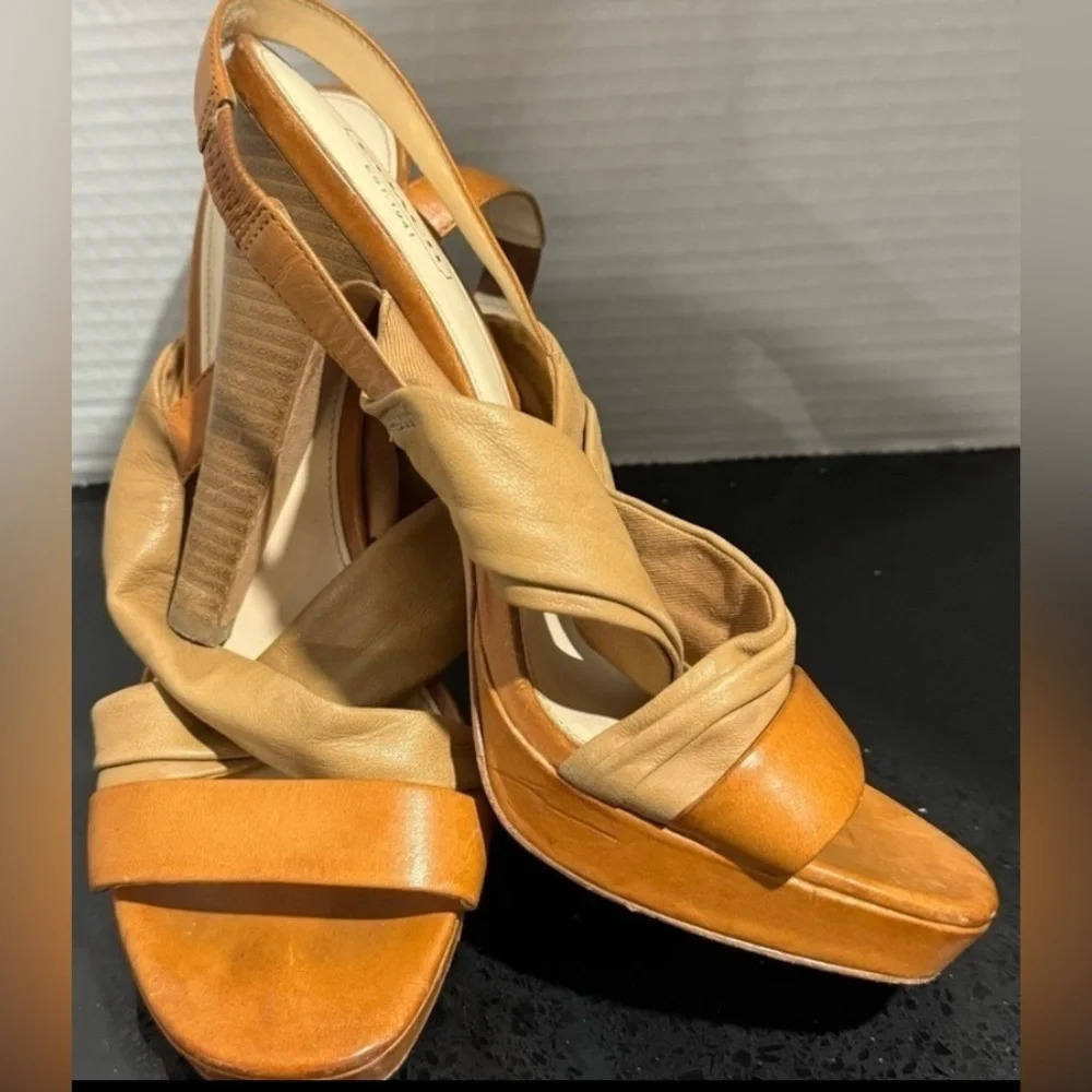 Coach Leather Astor tan brown Strappy Platform Heel party street slingback 70s